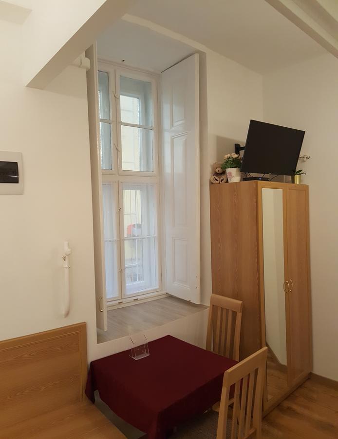 Authentic Akacfa Apartment 부다페스트 외부 사진