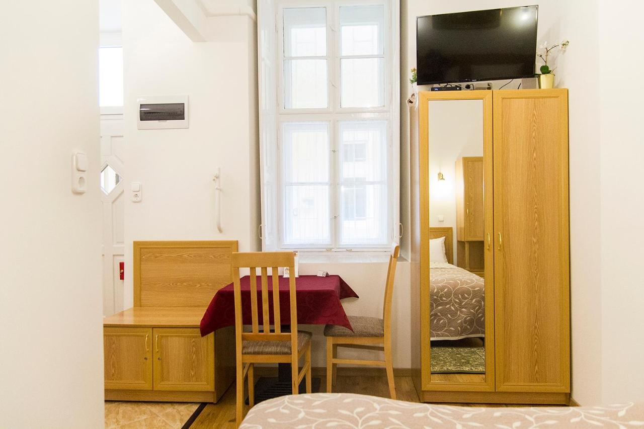 Authentic Akacfa Apartment 부다페스트 외부 사진