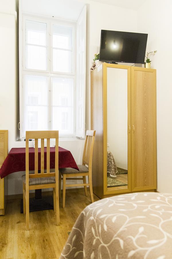 Authentic Akacfa Apartment 부다페스트 외부 사진