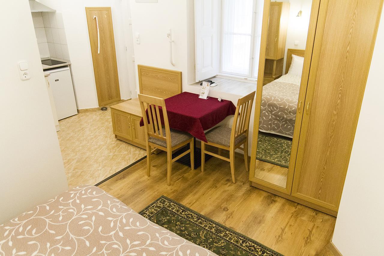 Authentic Akacfa Apartment 부다페스트 외부 사진